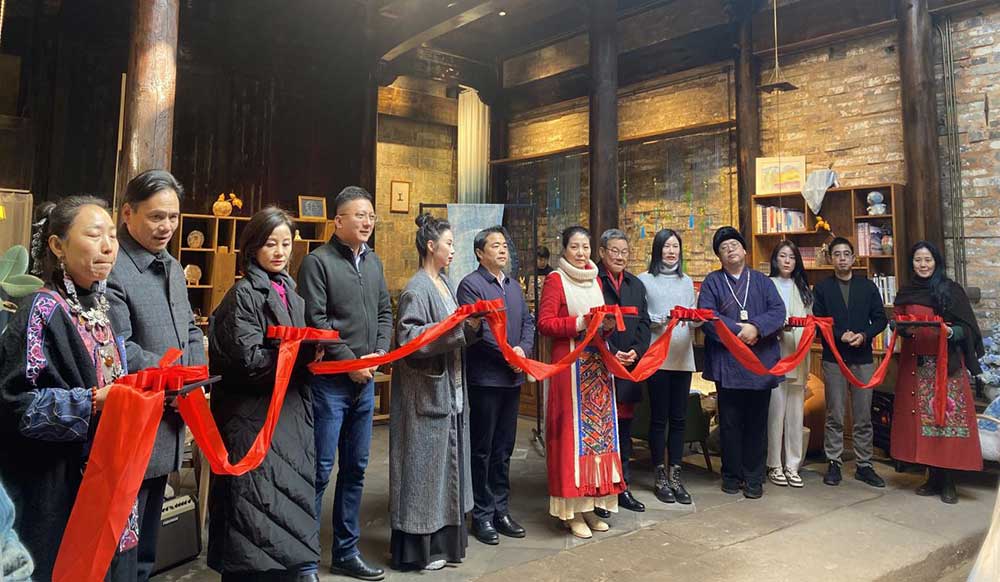 藍(lán)屋藝術(shù)館開業(yè)，為鄉(xiāng)村業(yè)態(tài)增活力