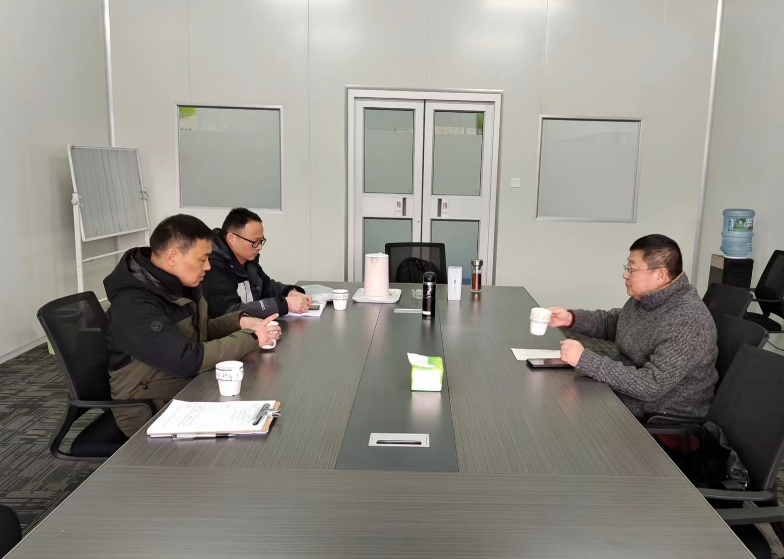 強(qiáng)化安全底線，筑牢安全防線